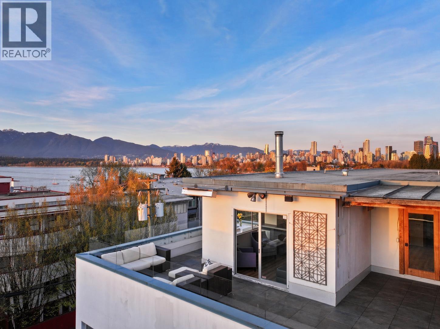 306 2469 Cornwall Avenue, Vancouver, British Columbia  V6K 1B9 - Photo 2 - R3113605