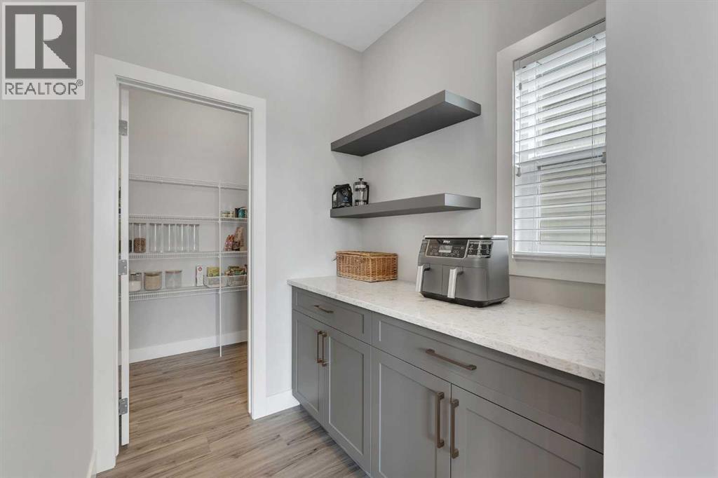 81 Carringvue Manor NW, Calgary, Alberta  T3P 1L7 - Photo 17 - A2296085