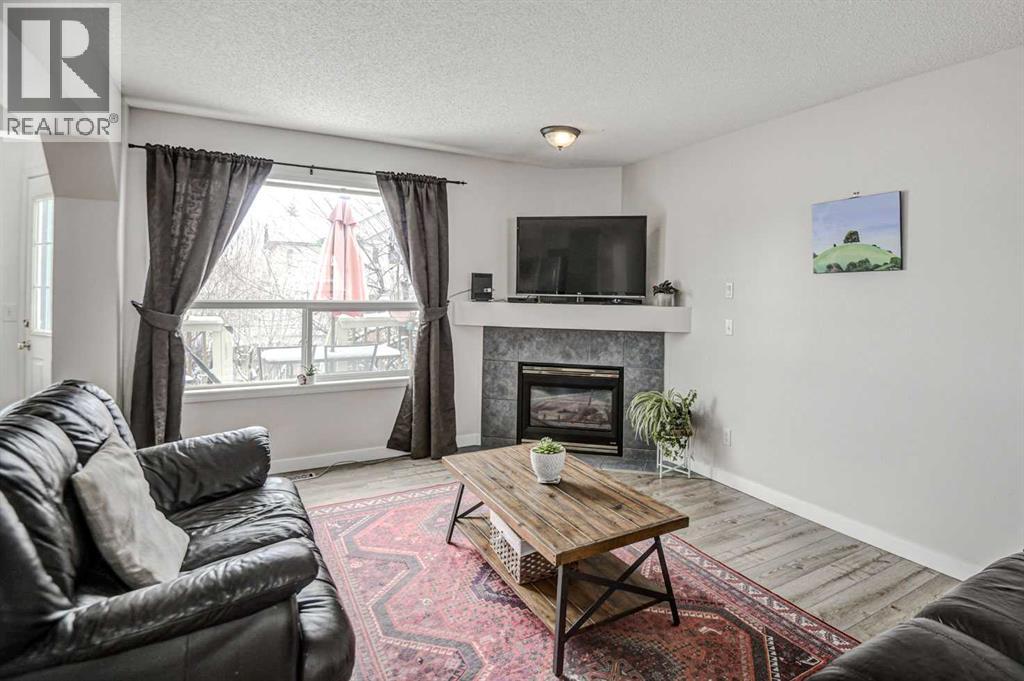 207 Crystalridge Place, Okotoks, Alberta  T1S 1T9 - Photo 4 - A2298825