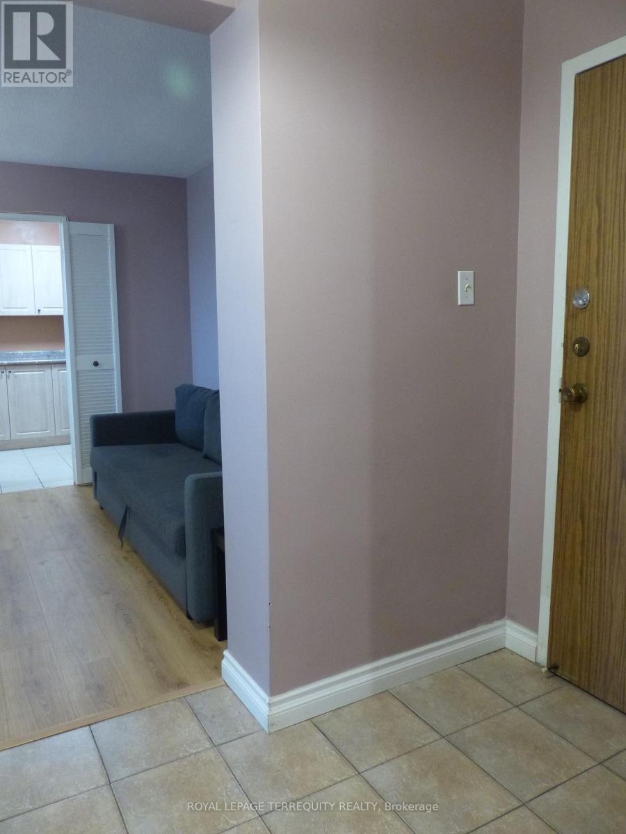 906 - 177 LINUS ROAD, Toronto, Ontario