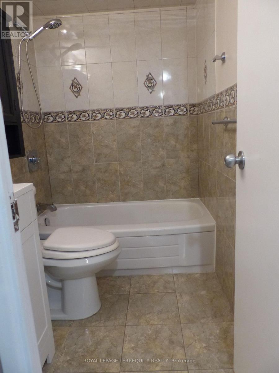 906 - 177 Linus Road, Toronto, Ontario  M2J 4S5 - Photo 31 - C13032184