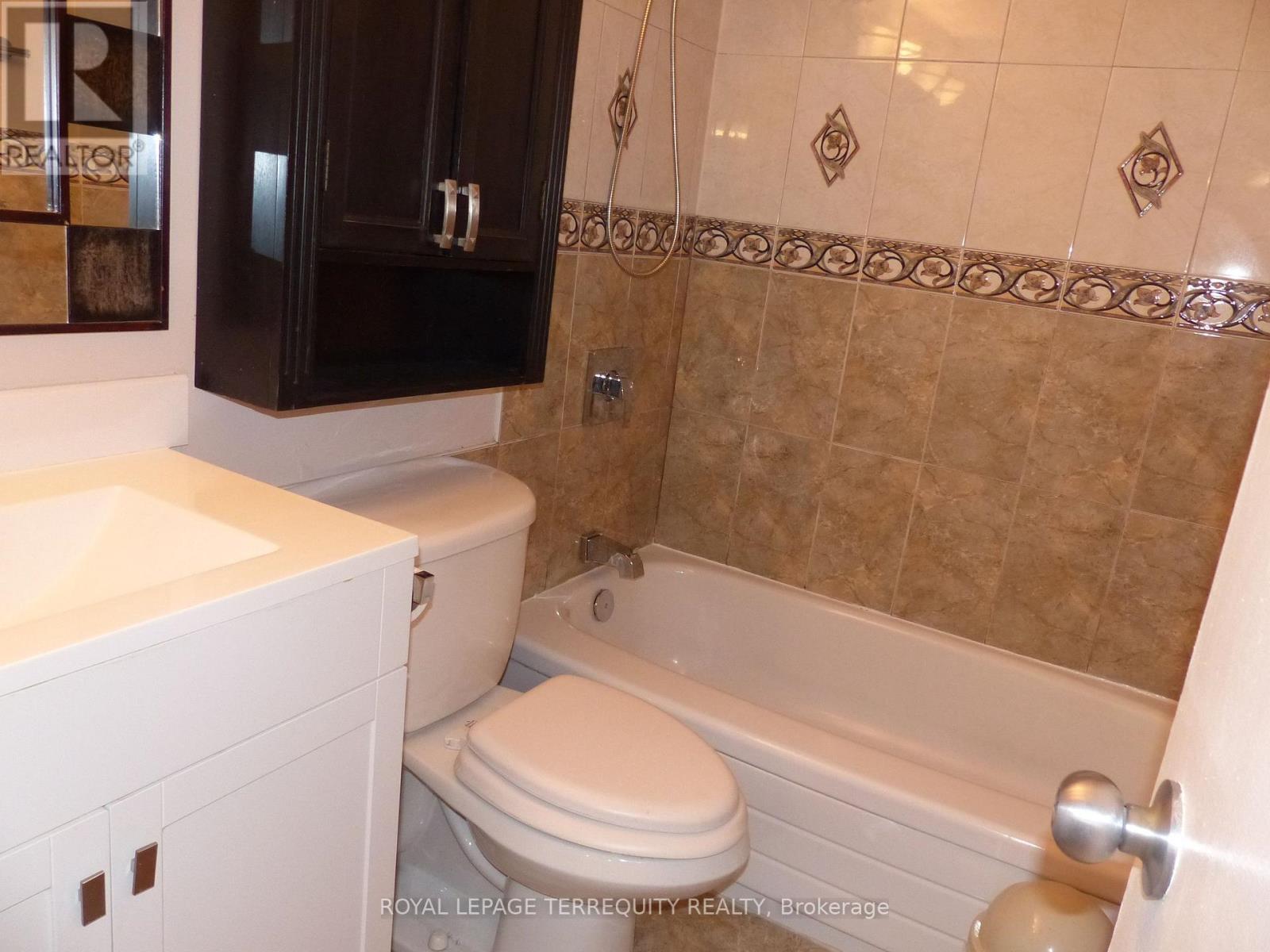 906 - 177 Linus Road, Toronto, Ontario  M2J 4S5 - Photo 32 - C13032184