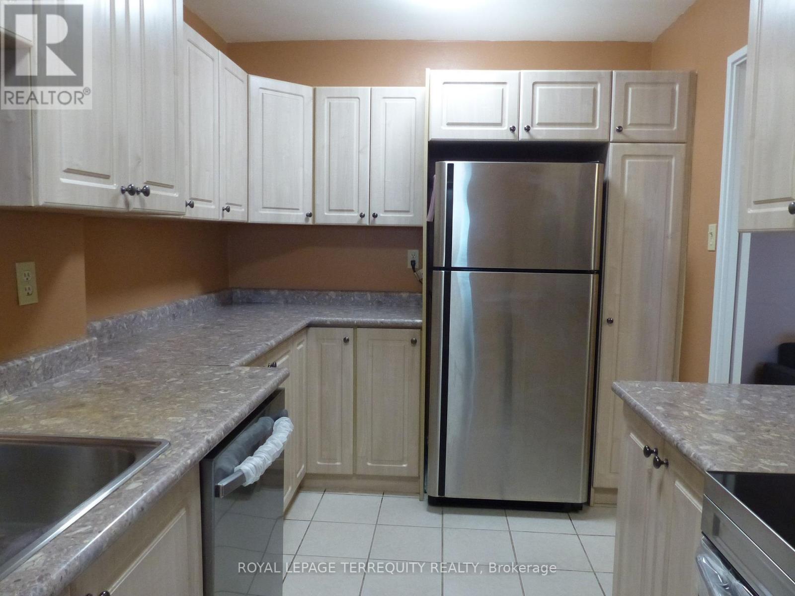 906 - 177 Linus Road, Toronto, Ontario  M2J 4S5 - Photo 8 - C13032184