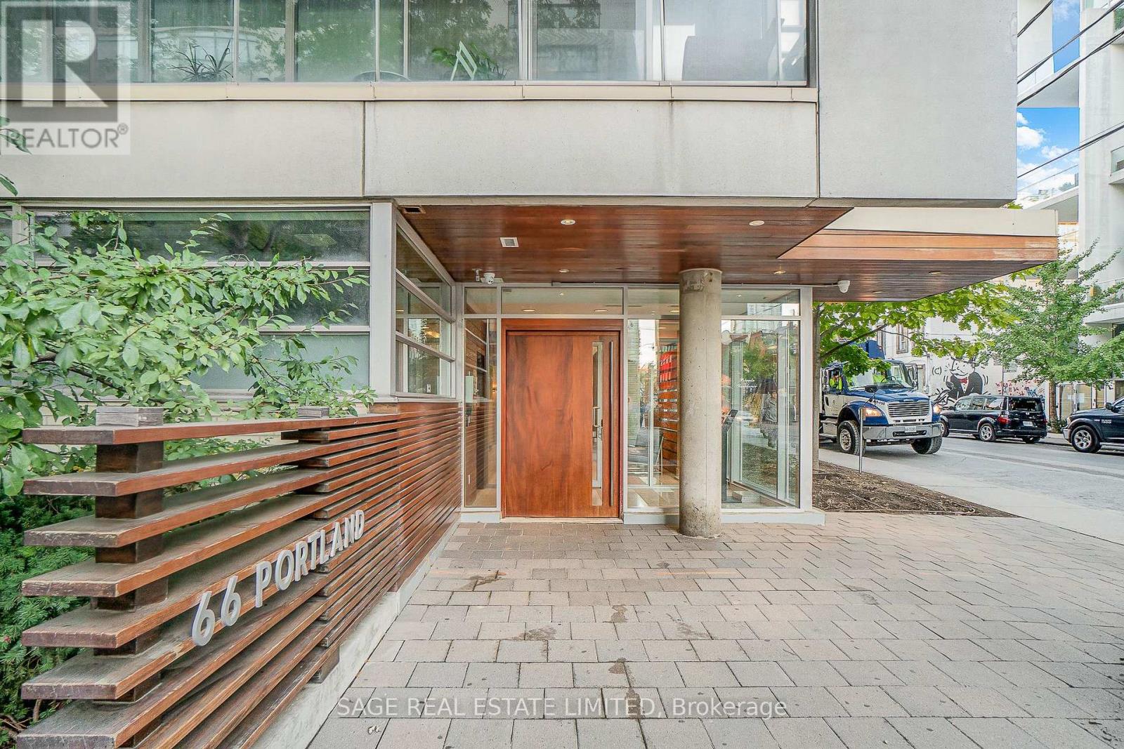 305 - 66 Portland Street, Toronto, Ontario  M5V 2M6 - Photo 3 - C13032266