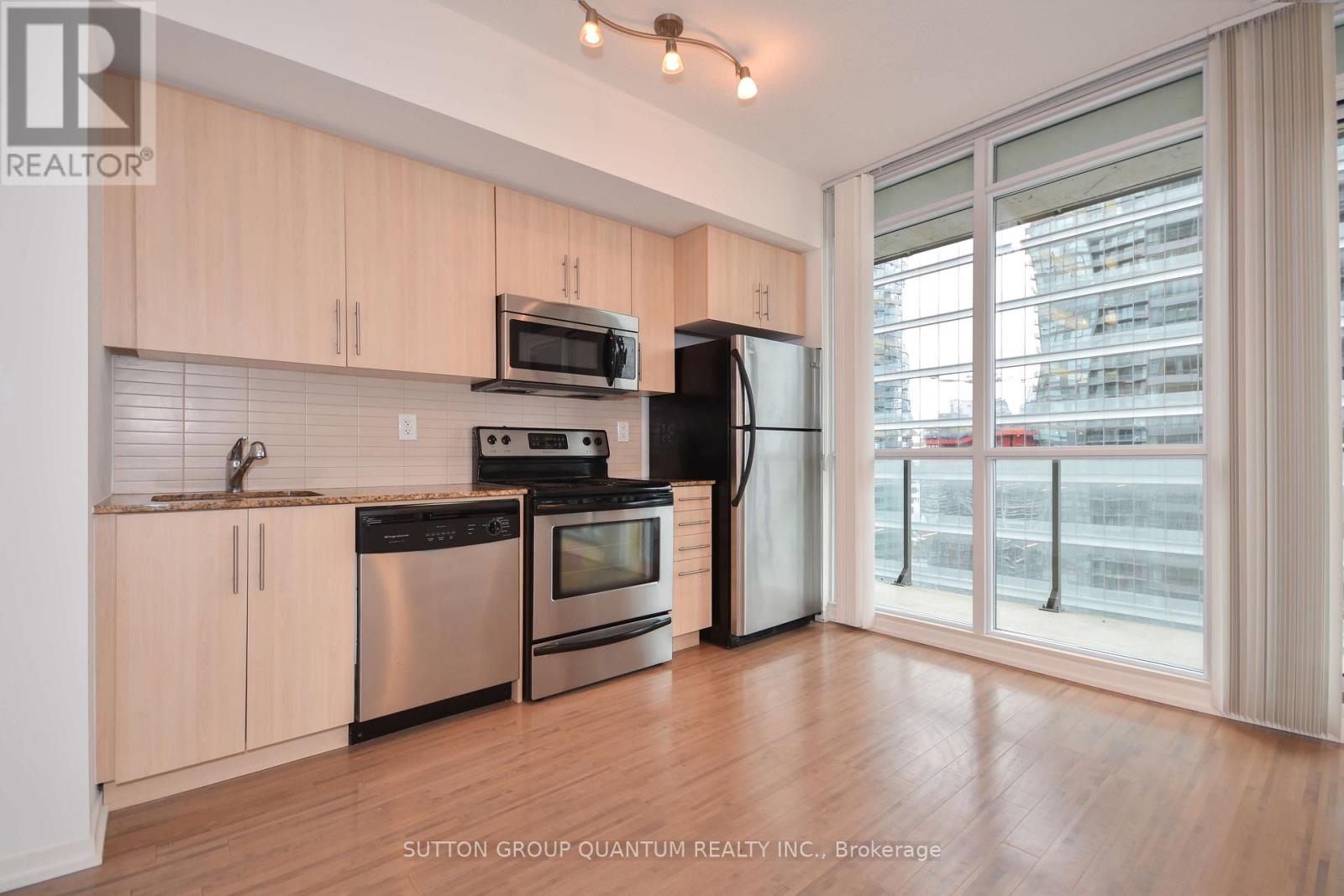 2507 - 65 Bremner Boulevard, Toronto, Ontario  M5J 0A7 - Photo 3 - C13032284