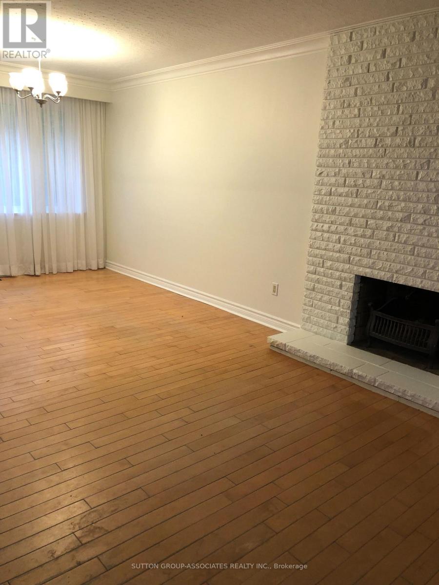 40 Caswell Drive, Toronto, Ontario  M2M 3M3 - Photo 9 - C13032332