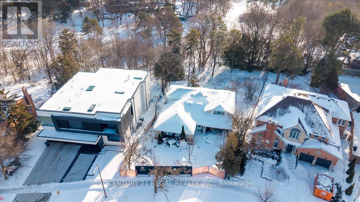 11 Montressor Drive, Toronto, Ontario  M2P 1Y9 - Photo 7 - C13032356