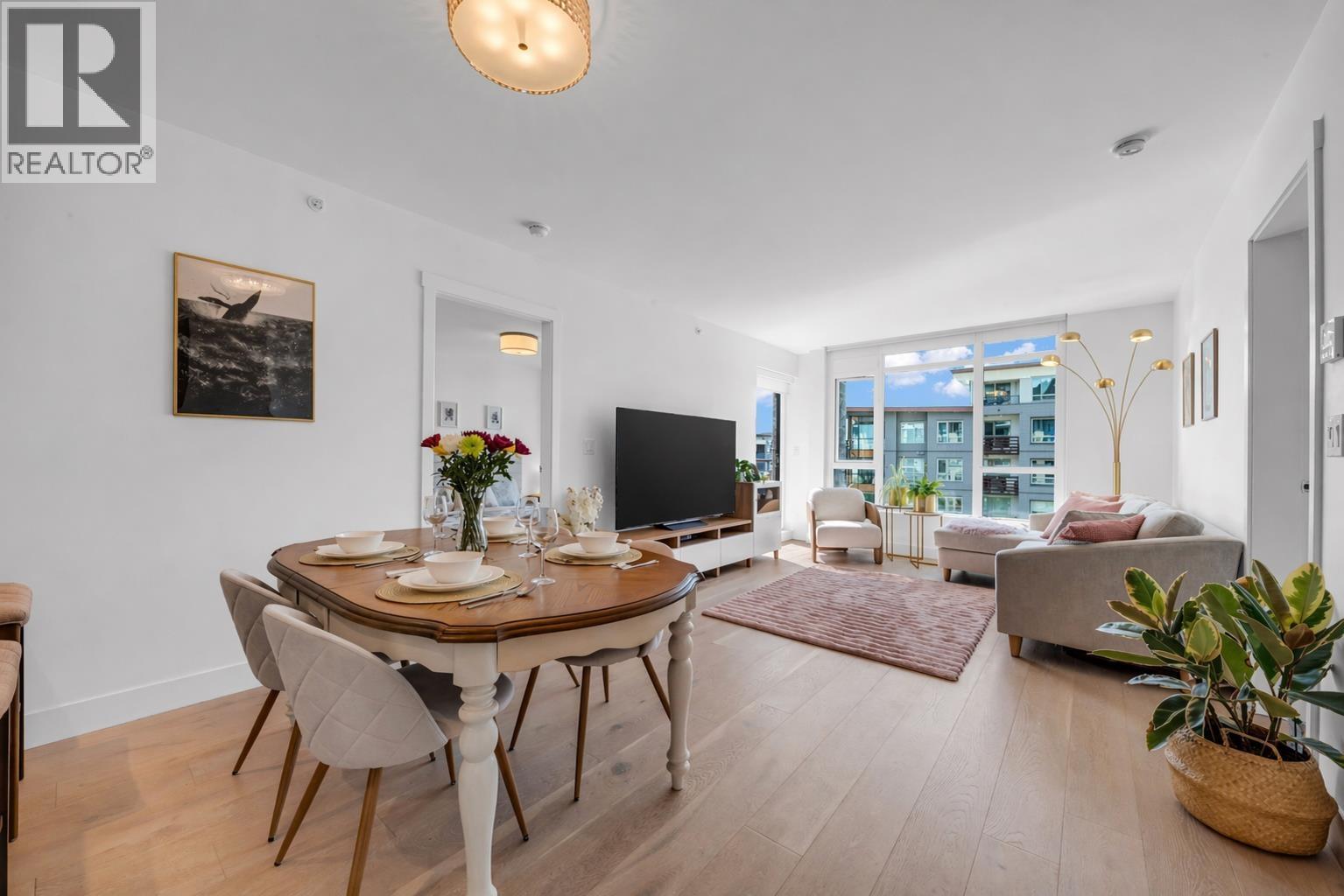 305 2707 Library Lane, North Vancouver, British Columbia  V7J 0C6 - Photo 3 - R3114615