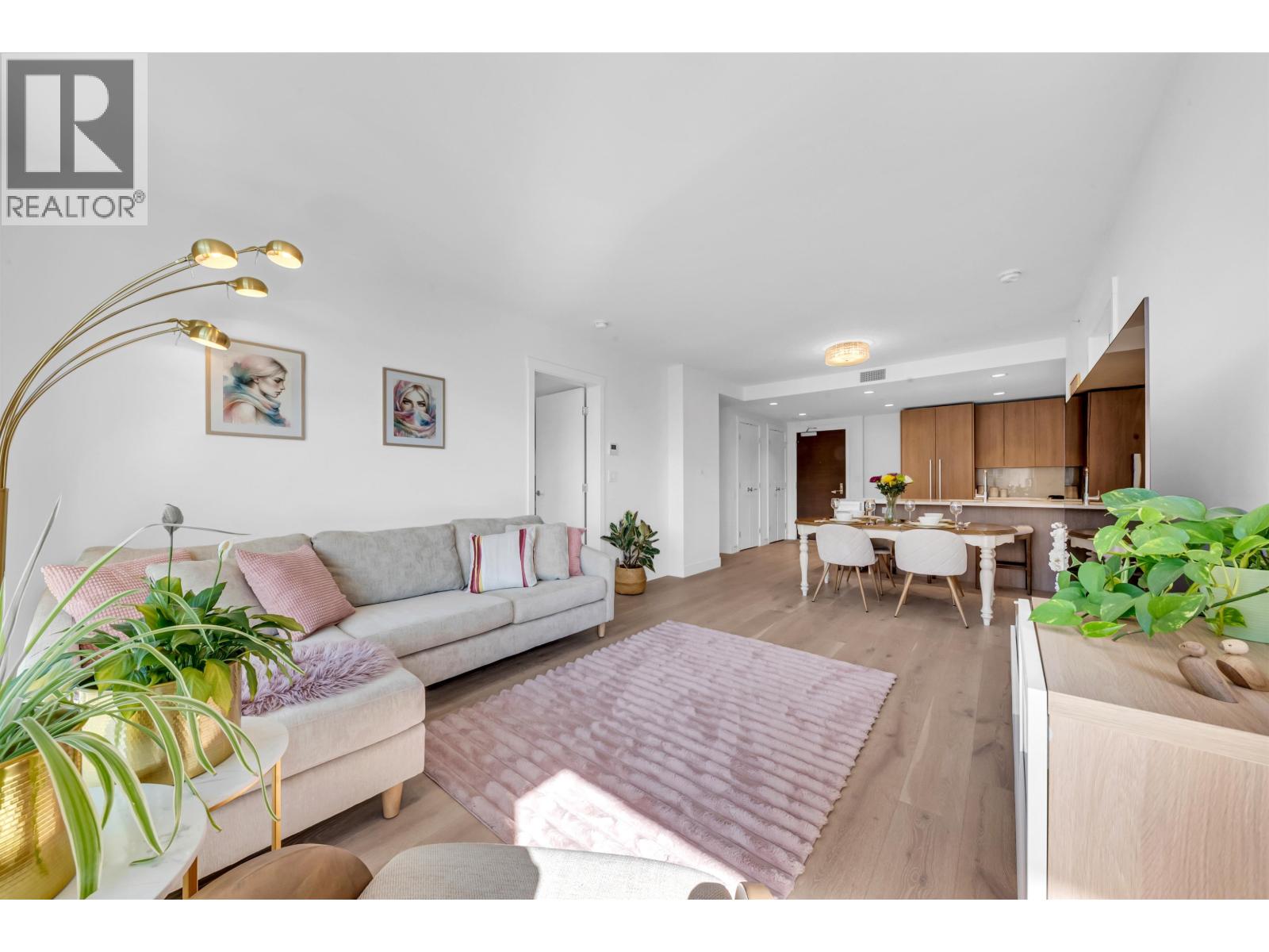 305 2707 LIBRARY LANE, North Vancouver, British Columbia