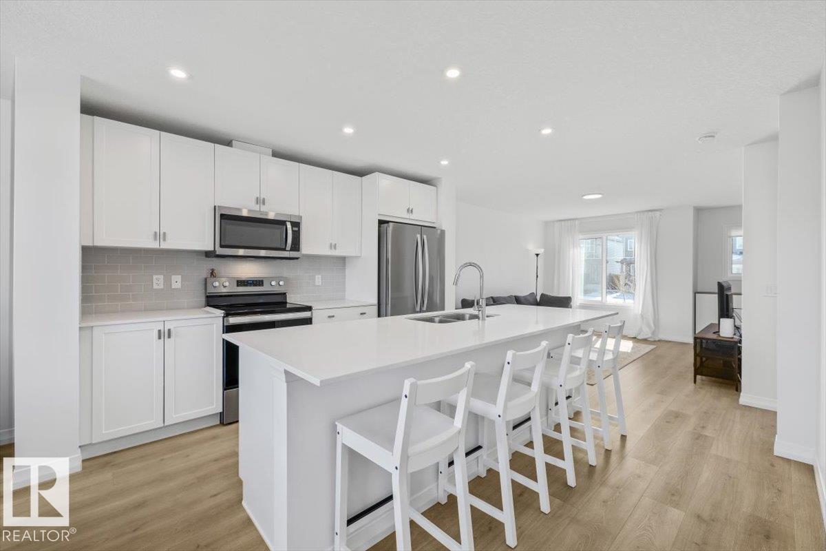 2418 Trumpeter Wy Nw, Edmonton, Alberta  T5S 0R9 - Photo 11 - E4483574