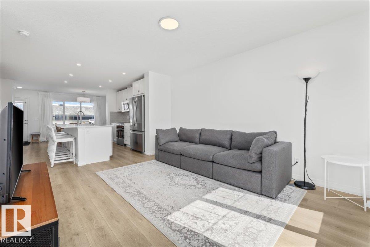 2418 Trumpeter Wy Nw, Edmonton, Alberta  T5S 0R9 - Photo 5 - E4483574