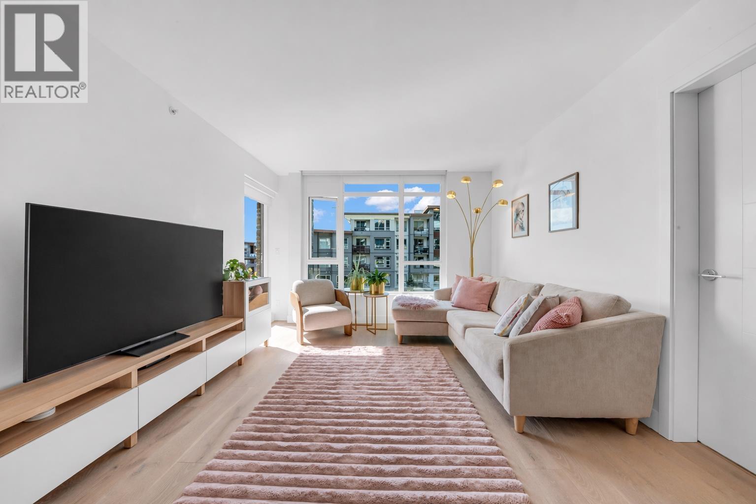 305 2707 Library Lane, North Vancouver, British Columbia  V7J 0C6 - Photo 2 - R3114615