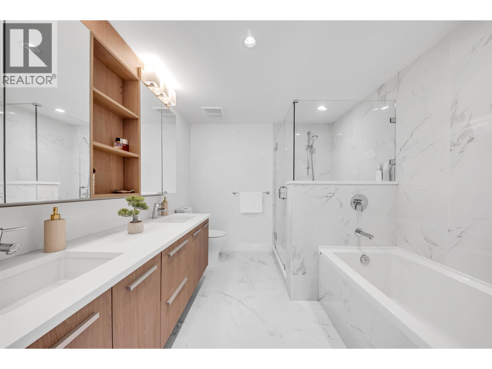 305 2707 Library Lane, North Vancouver, British Columbia  V7J 0C6 - Photo 16 - R3114615