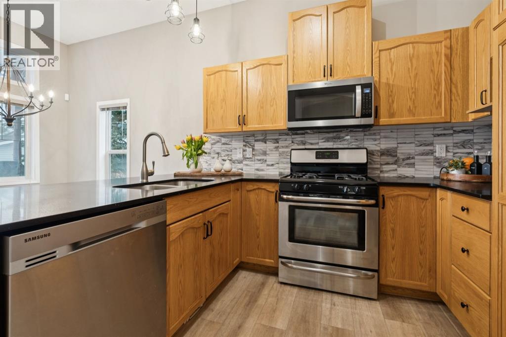 17 Prestwick Pond Terrace SE, Calgary, Alberta  T2Z 3Z7 - Photo 11 - A2303713