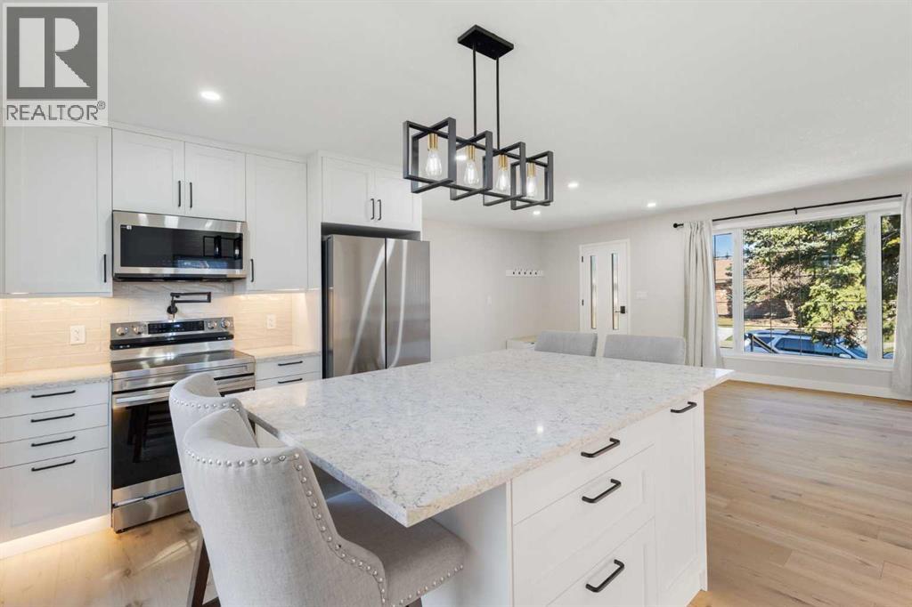 811 Seattle Drive Sw, Calgary, Alberta  T2W 0M9 - Photo 7 - A2304033