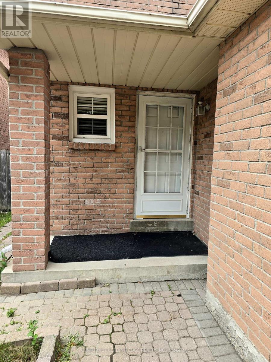 Main - 1592 Marshcourt Drive, Pickering, Ontario  L1V 6G3 - Photo 2 - E13032186