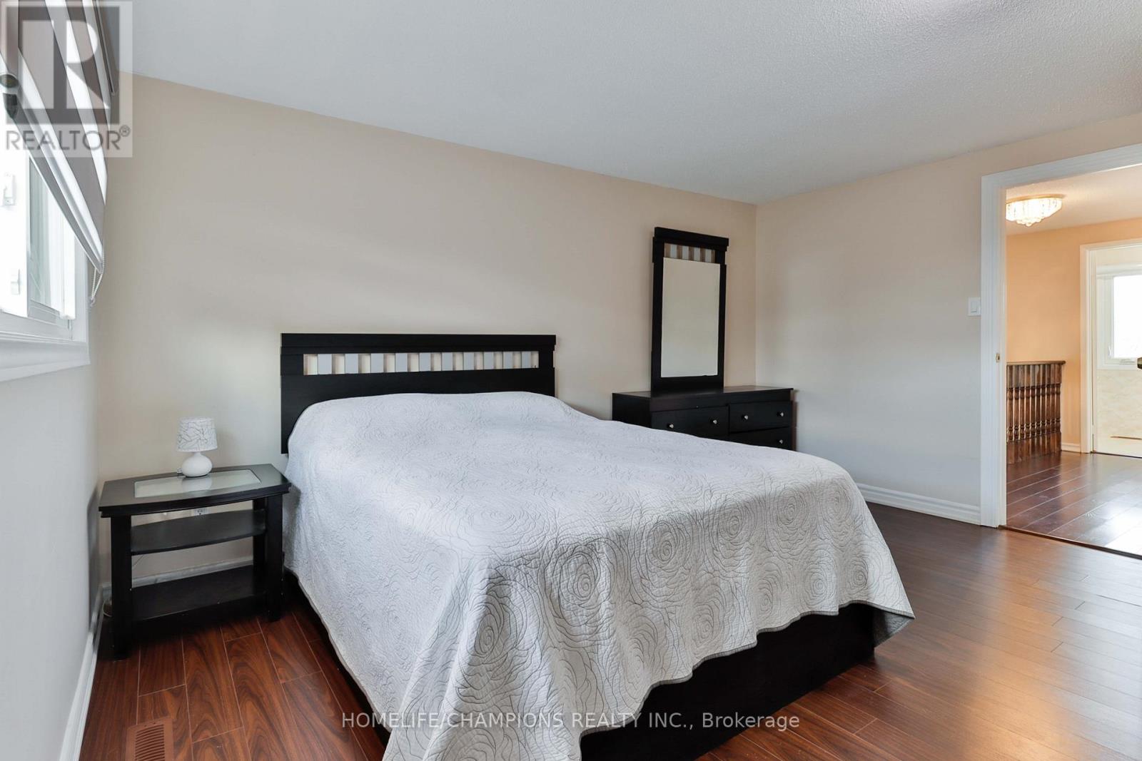 188 Large Crescent, Ajax, Ontario  L1T 2R2 - Photo 15 - E13032204