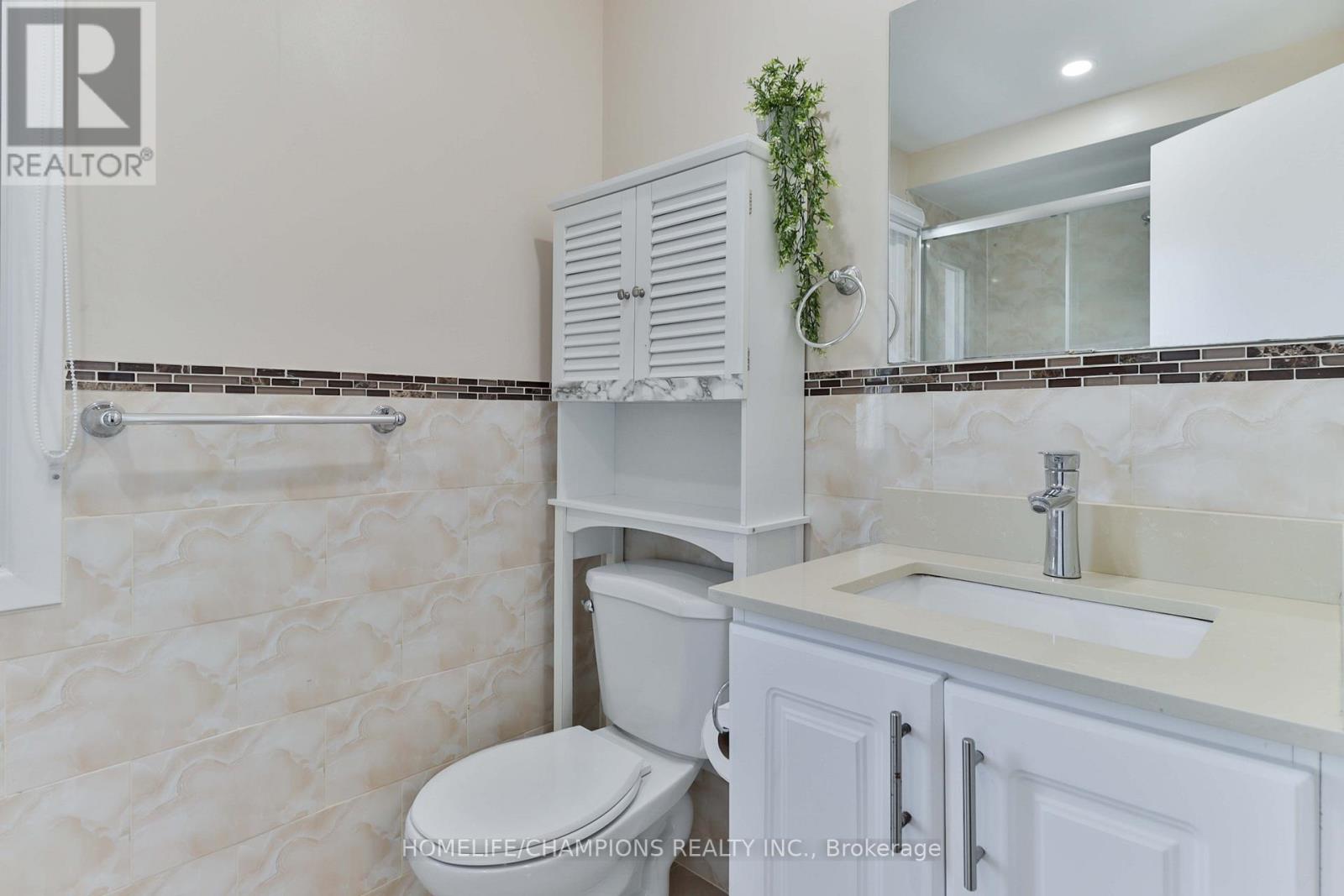 188 Large Crescent, Ajax, Ontario  L1T 2R2 - Photo 22 - E13032204