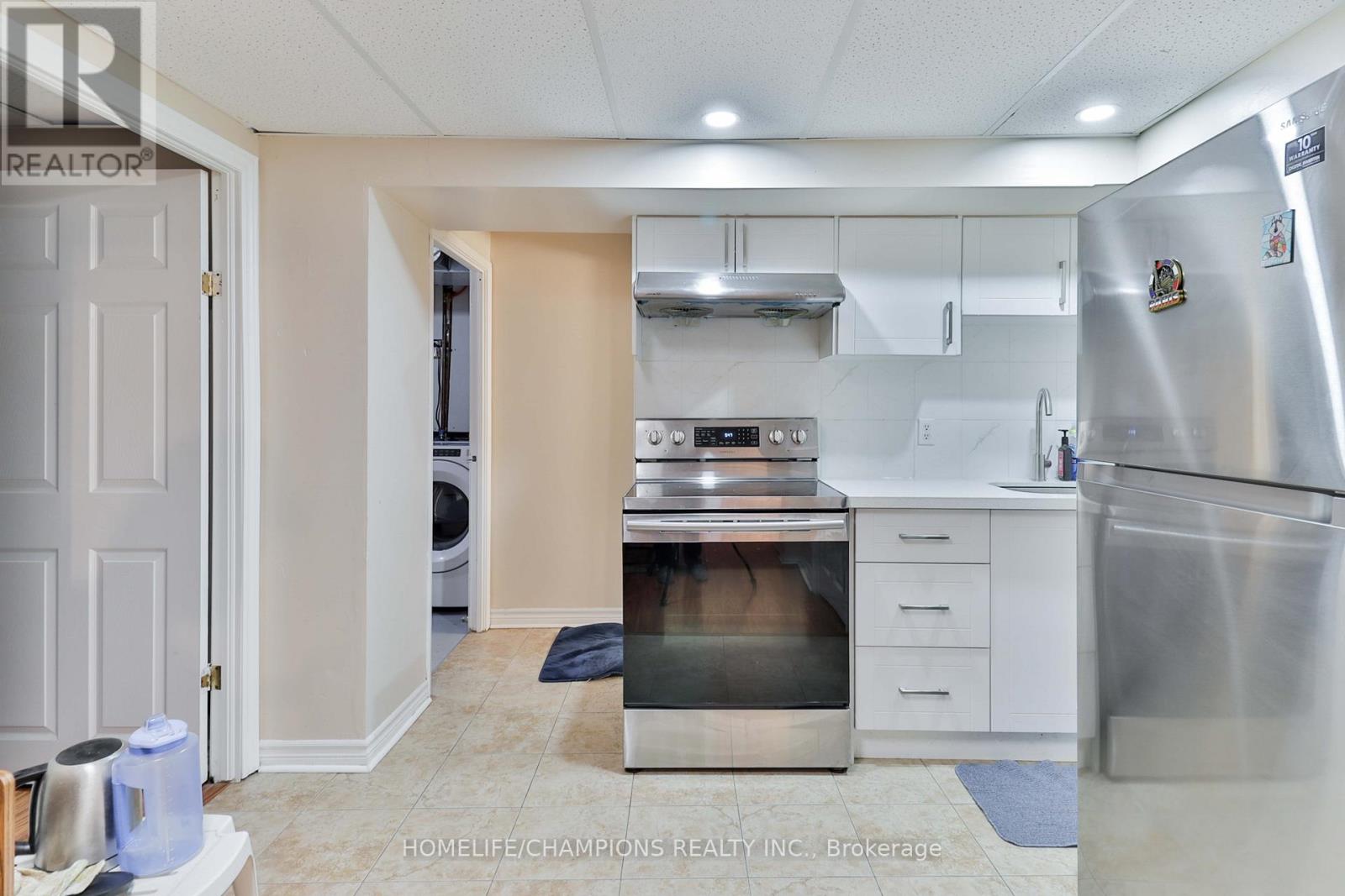 188 Large Crescent, Ajax, Ontario  L1T 2R2 - Photo 27 - E13032204