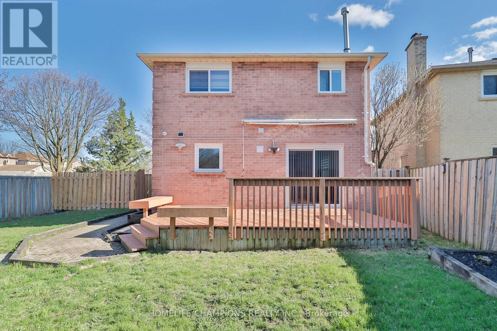 188 Large Crescent, Ajax, Ontario  L1T 2R2 - Photo 36 - E13032204