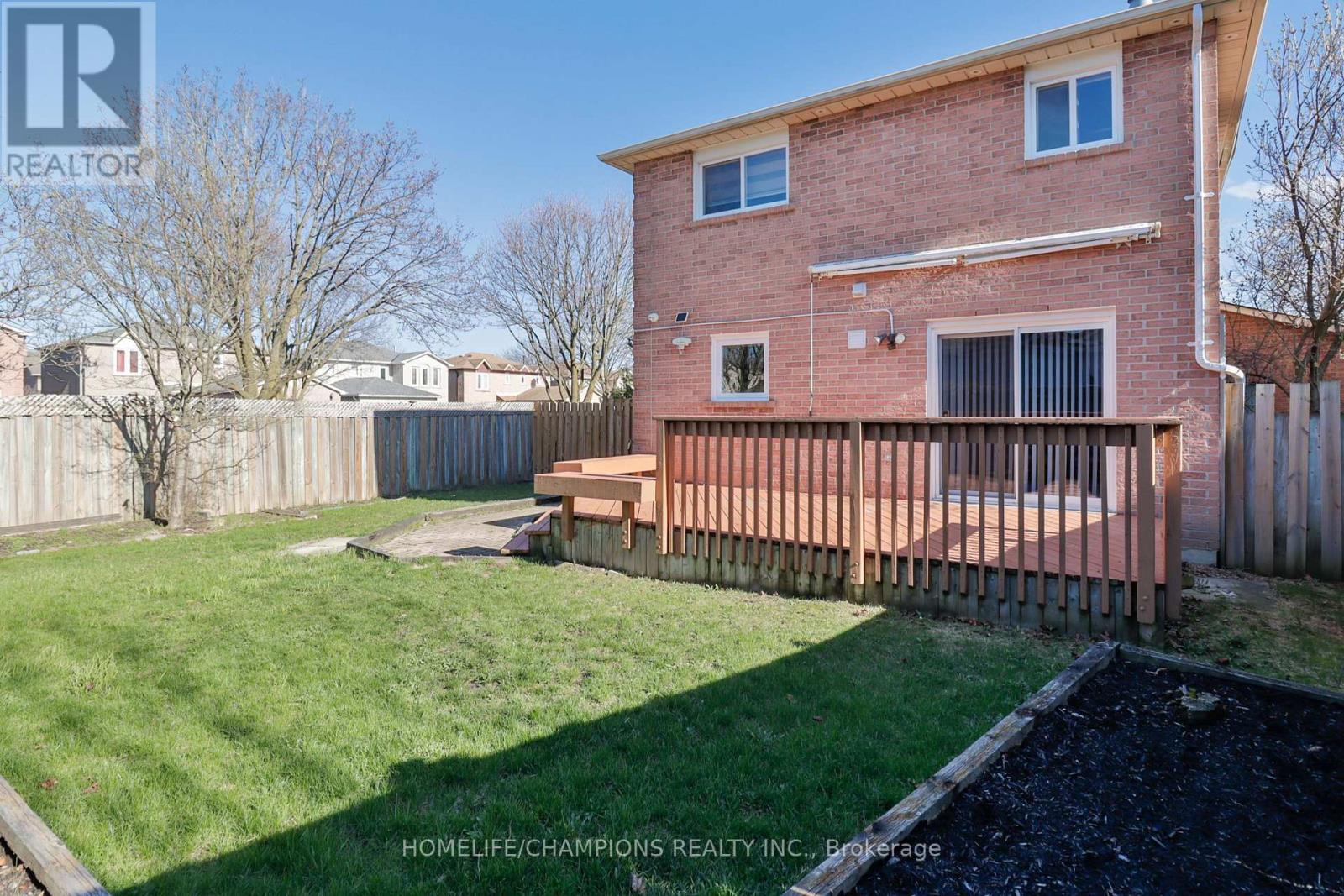 188 Large Crescent, Ajax, Ontario  L1T 2R2 - Photo 37 - E13032204