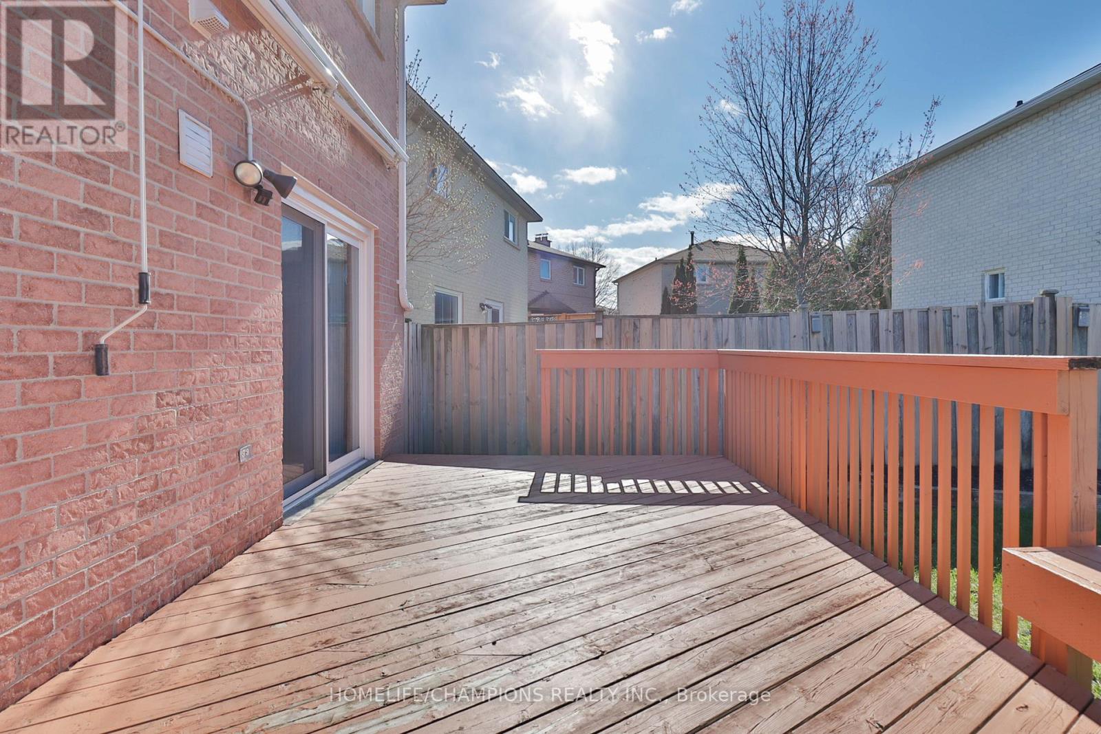 188 Large Crescent, Ajax, Ontario  L1T 2R2 - Photo 39 - E13032204