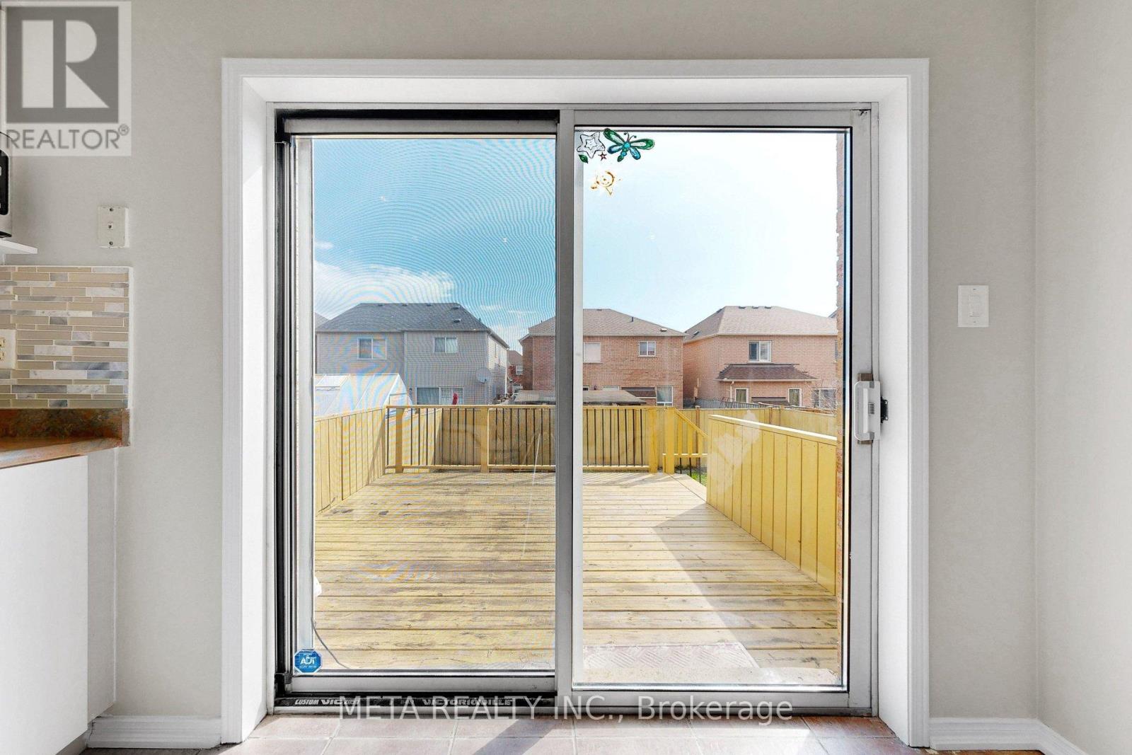 74 Mcsweeney Crescent, Ajax, Ontario  L1T 4G2 - Photo 13 - E13032238