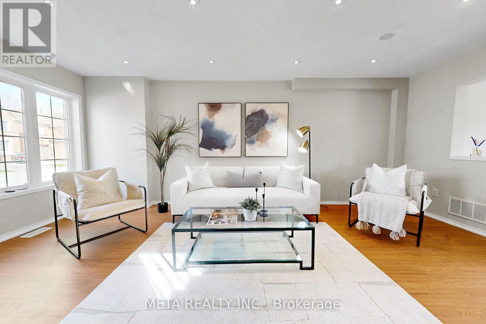 74 Mcsweeney Crescent, Ajax, Ontario  L1T 4G2 - Photo 3 - E13032238