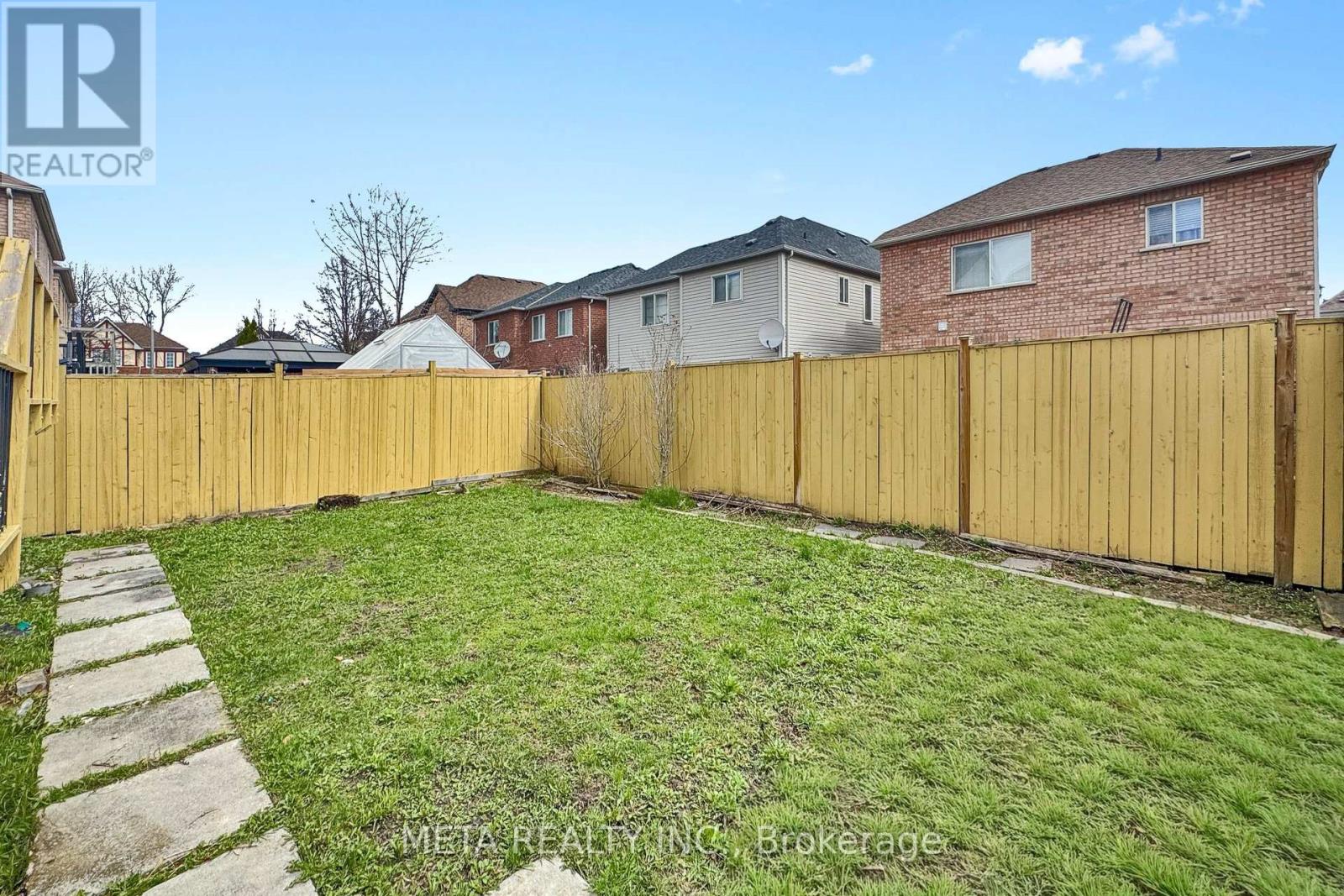 74 Mcsweeney Crescent, Ajax, Ontario  L1T 4G2 - Photo 47 - E13032238