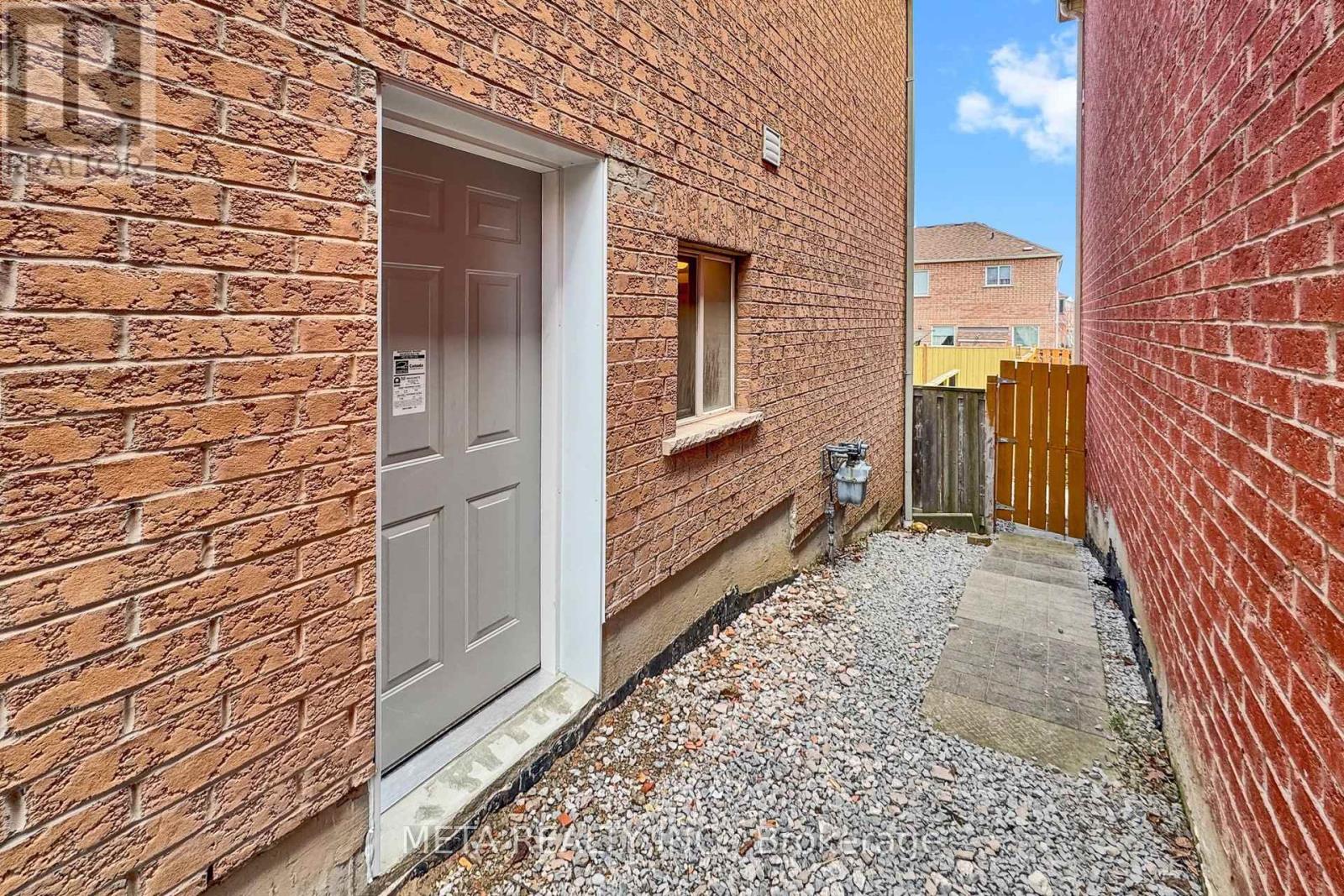 74 Mcsweeney Crescent, Ajax, Ontario  L1T 4G2 - Photo 48 - E13032238