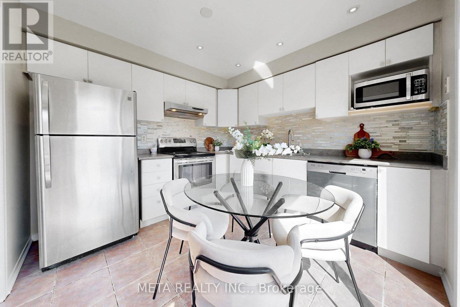 74 Mcsweeney Crescent, Ajax, Ontario  L1T 4G2 - Photo 9 - E13032238