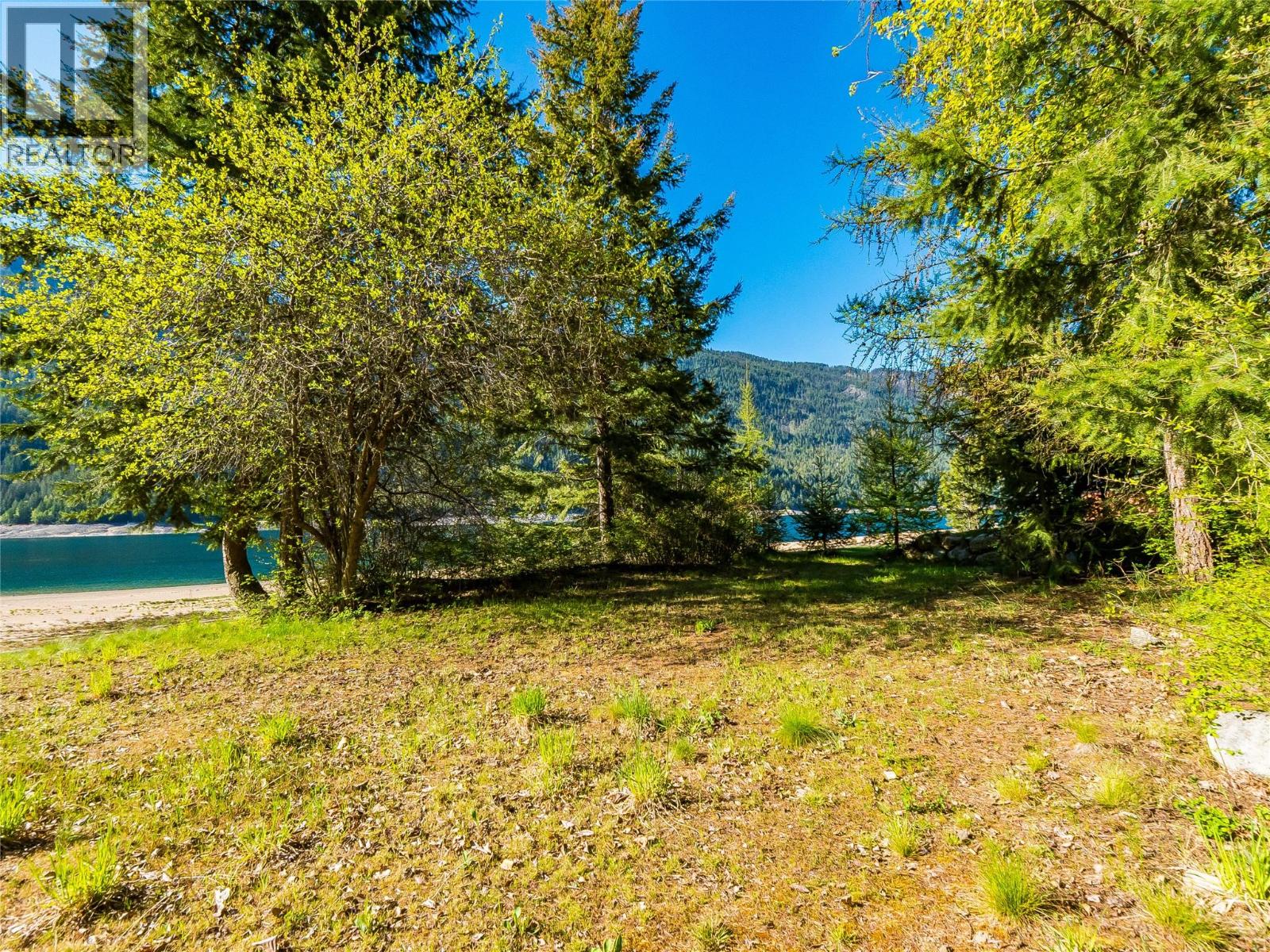 5378 Broadwater Road, Castlegar, British Columbia  V2N 4V8 - Photo 4 - 10383722