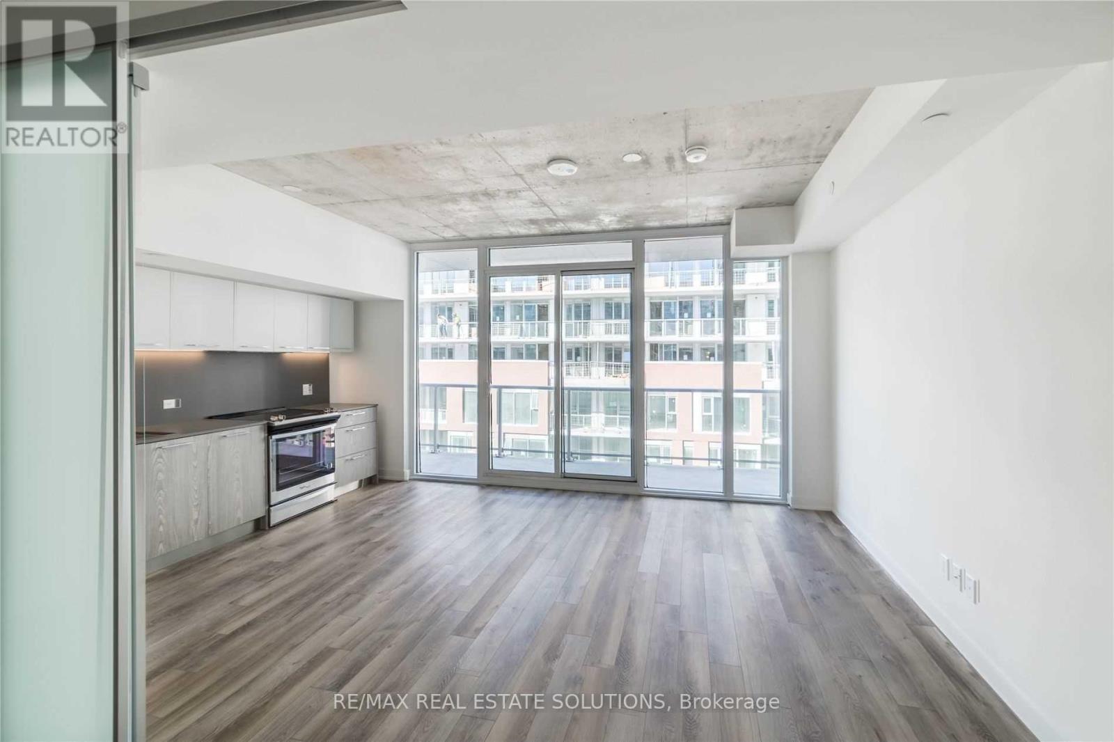722 - 15 Baseball Place, Toronto, Ontario  M4M 0E6 - Photo 3 - E13032318