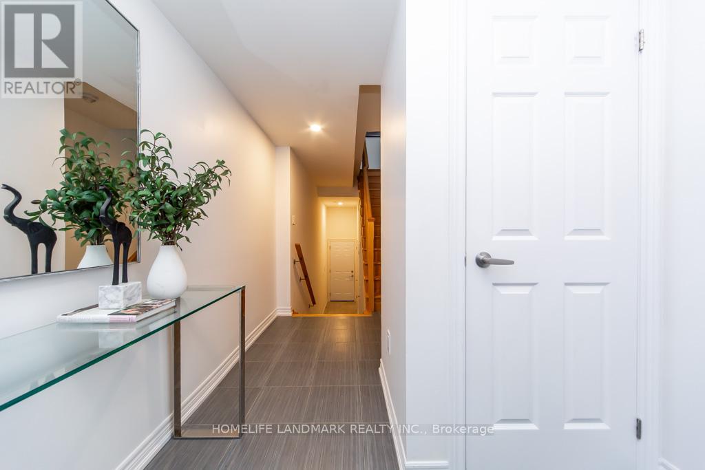 1126 Baltic Lane, Pickering, Ontario  L1X 0G9 - Photo 3 - E13032404