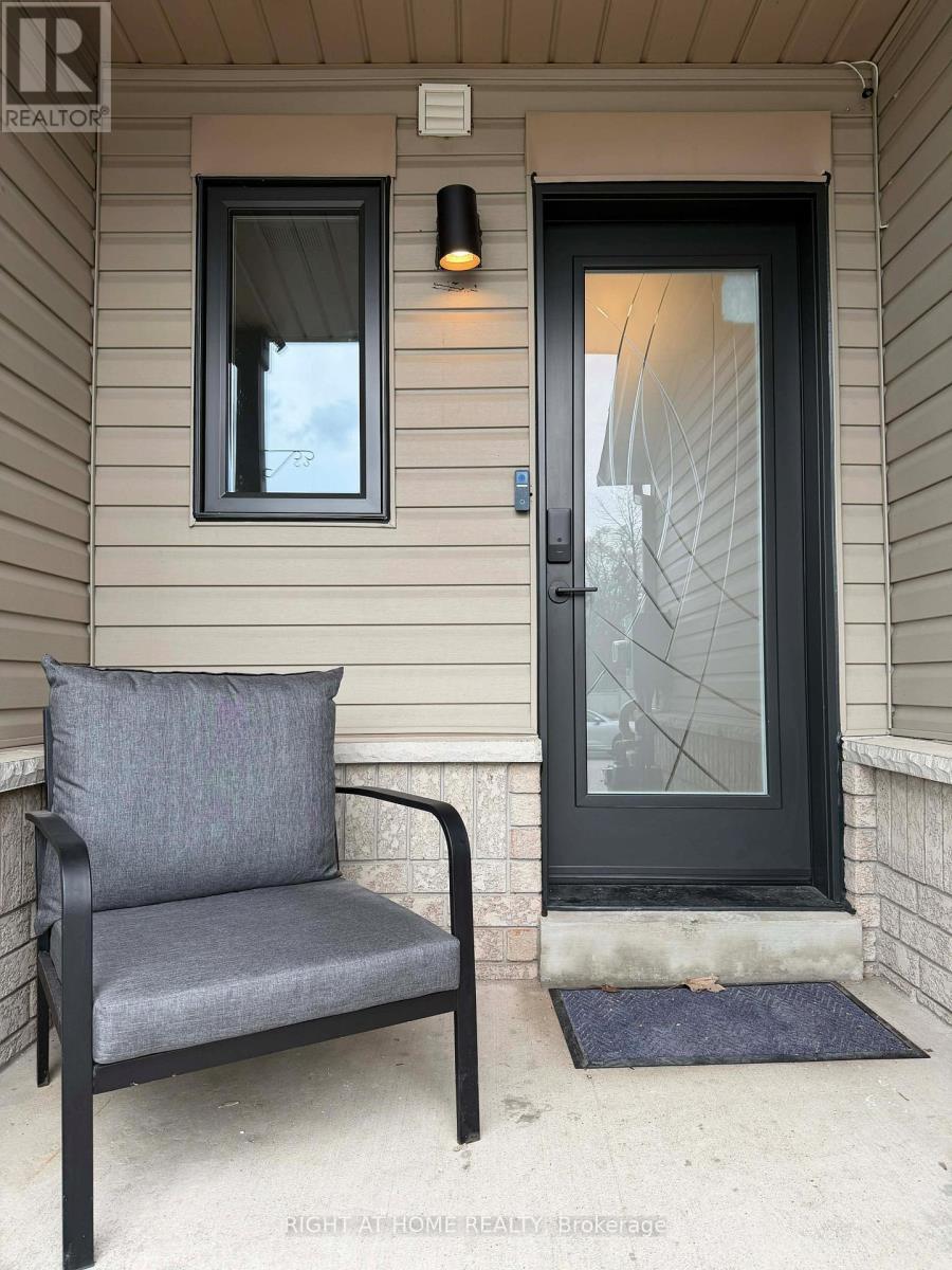 63 Candlebrook Drive S, Whitby, Ontario  L1R 2V6 - Photo 2 - E13032414