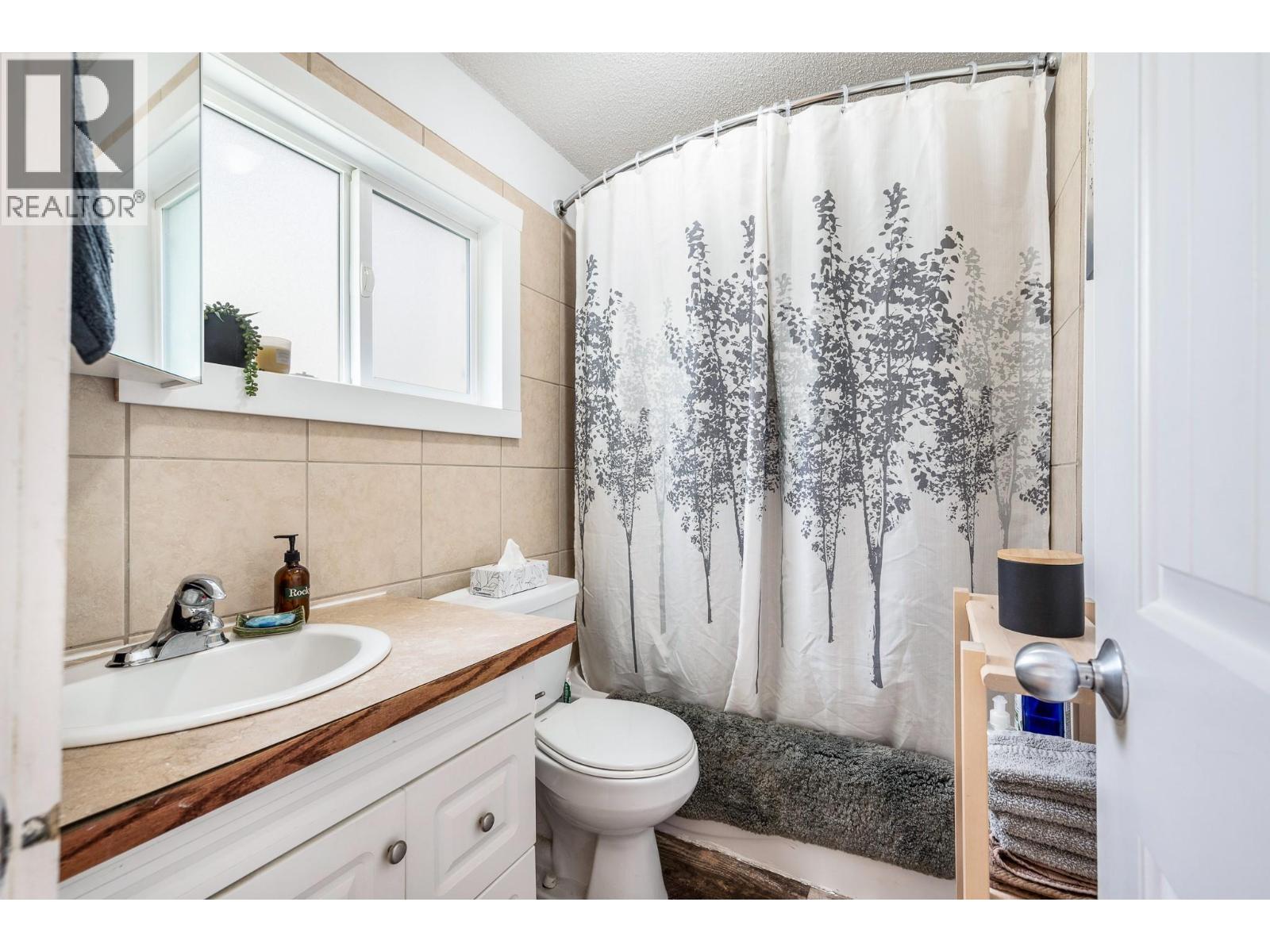 3620 Rosedale Avenue, Armstrong, British Columbia  V0E 1B2 - Photo 19 - 10383920