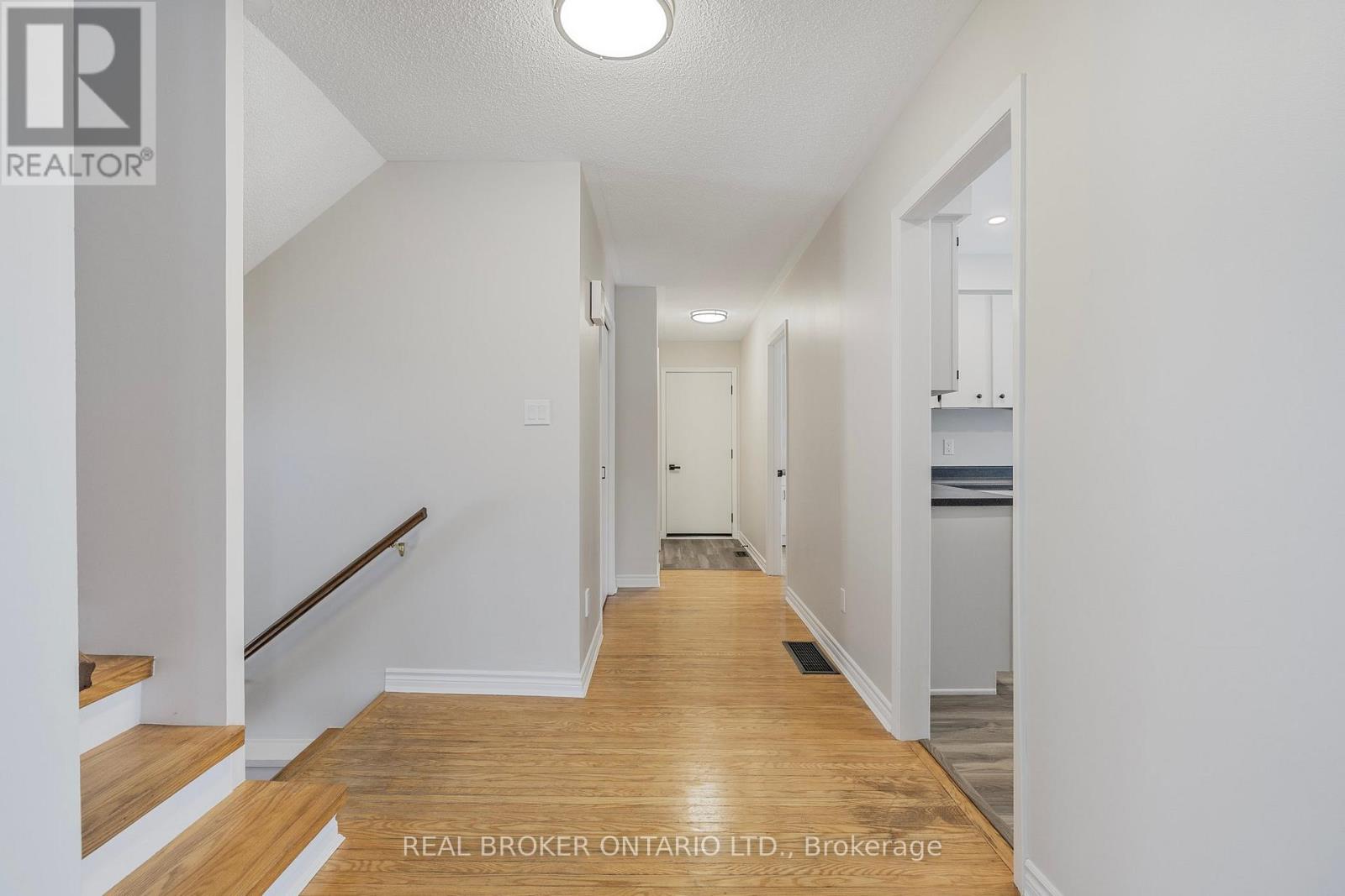 246 East Street, East Gwillimbury, Ontario  L9N 1K8 - Photo 3 - N13032176