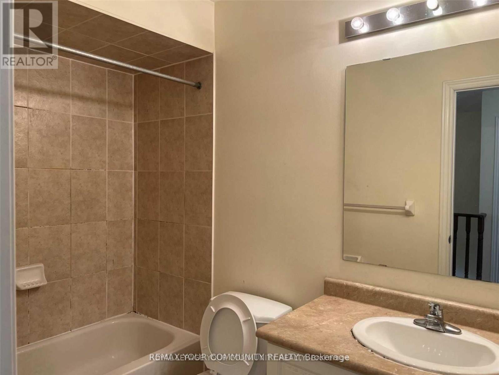 119 Amulet Crescent, Richmond Hill, Ontario  L4S 2V9 - Photo 9 - N13032206