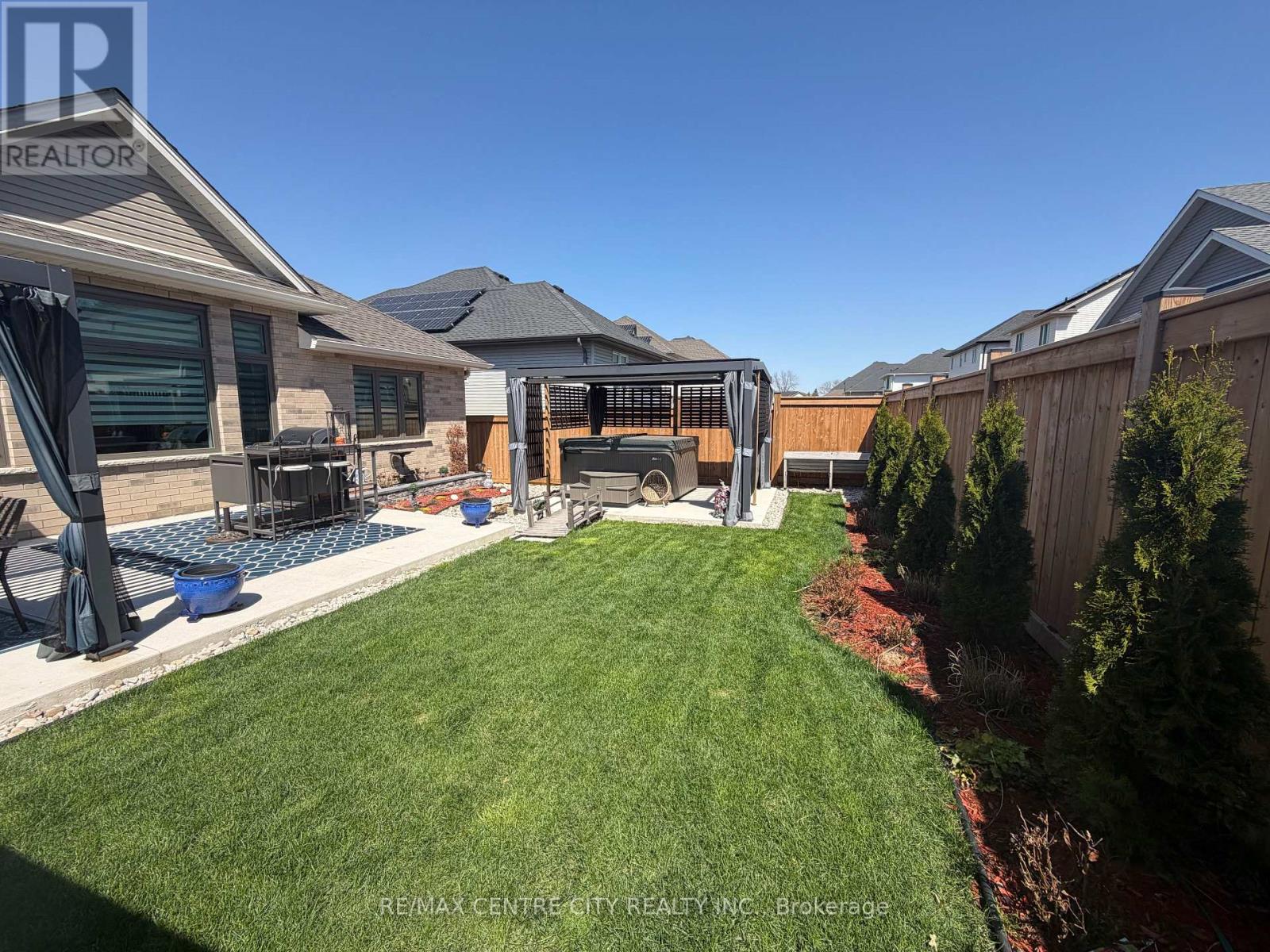 46 Snowy Owl Trail, Central Elgin, Ontario  N5R 0M6 - Photo 12 - X12827918