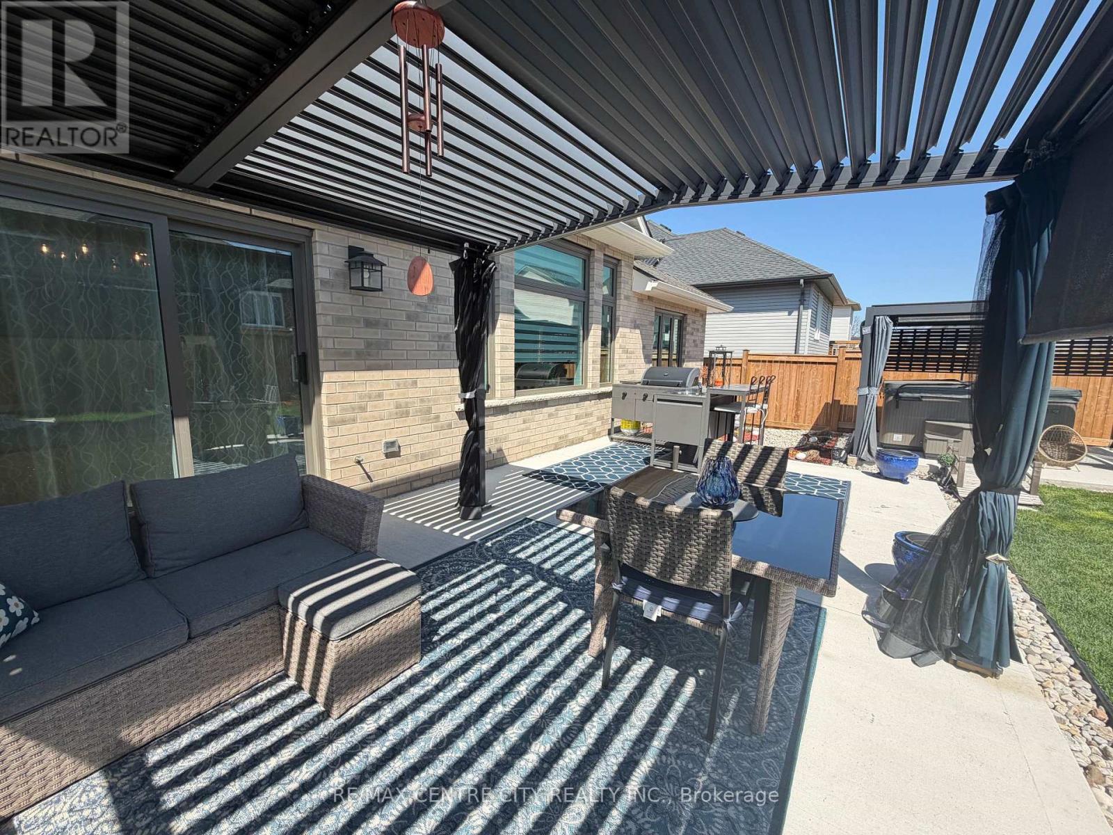 46 Snowy Owl Trail, Central Elgin, Ontario  N5R 0M6 - Photo 11 - X12827918