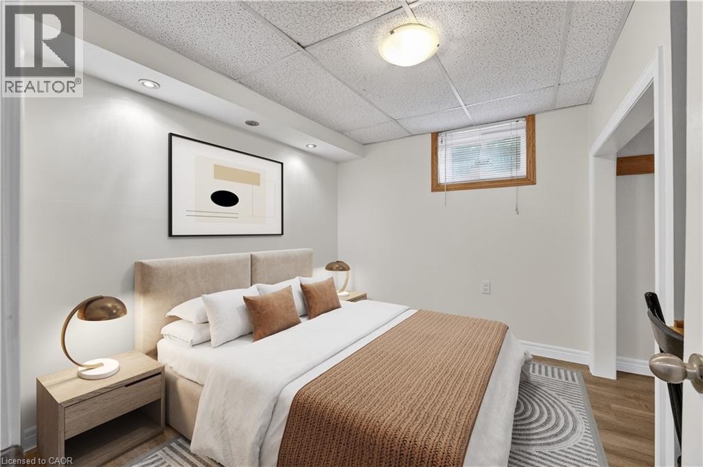 1367 St Marys Crescent, Burlington, Ontario  L7P 1S1 - Photo 23 - 40823174