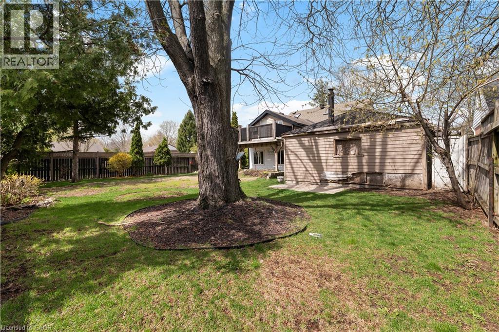 1367 St Marys Crescent, Burlington, Ontario  L7P 1S1 - Photo 5 - 40823174