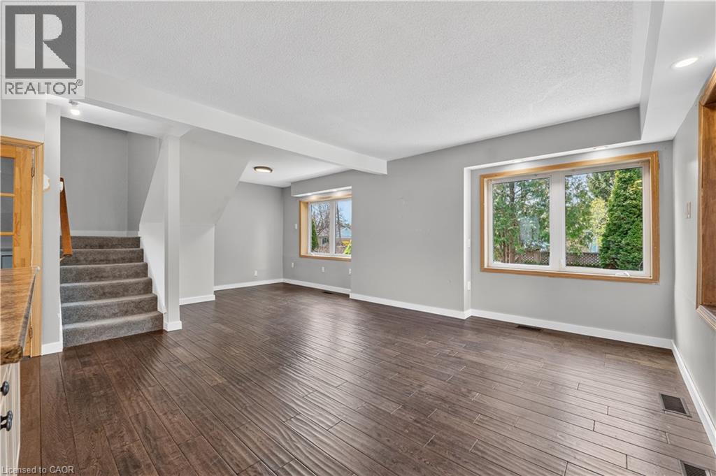 1367 St Marys Crescent, Burlington, Ontario  L7P 1S1 - Photo 7 - 40823174