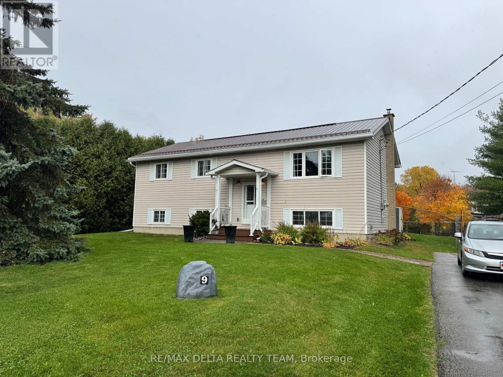 9 PERYL ROAD, Front of Yonge, Ontario