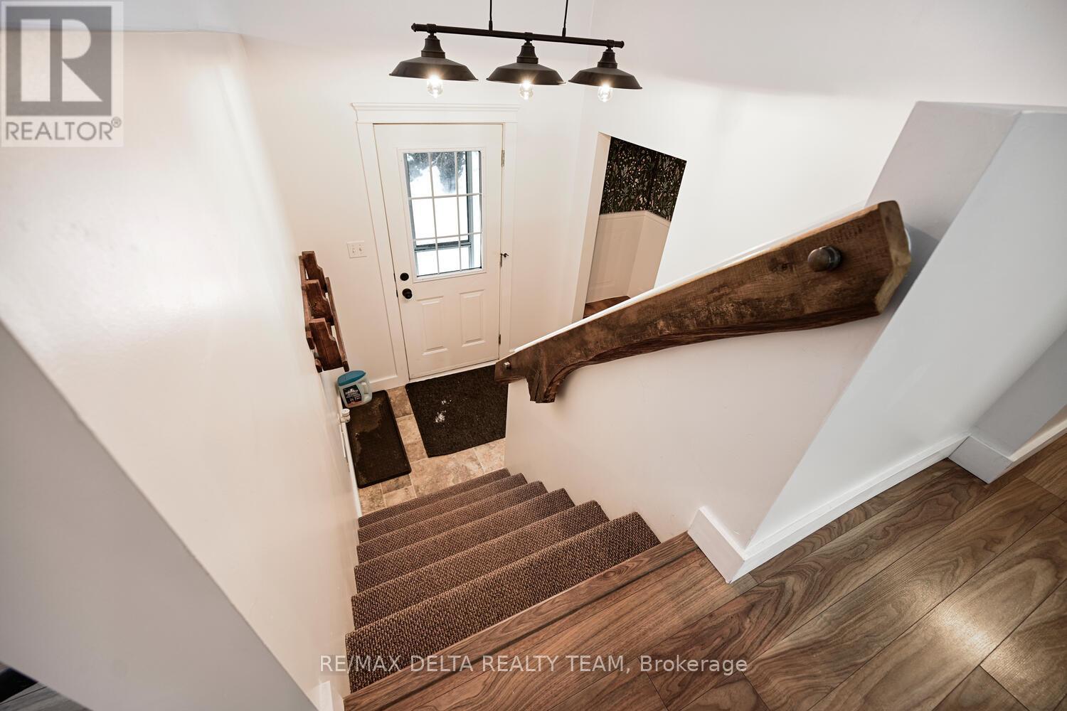 9 Peryl Road, Front Of Yonge, Ontario  K0E 1R0 - Photo 3 - X12660914