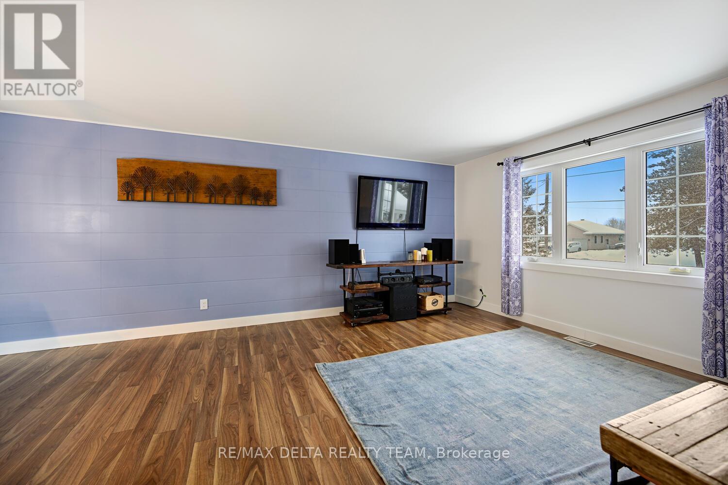 9 Peryl Road, Front Of Yonge, Ontario  K0E 1R0 - Photo 4 - X12660914