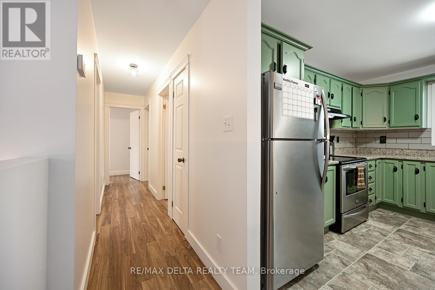 9 Peryl Road, Front Of Yonge, Ontario  K0E 1R0 - Photo 9 - X12660914