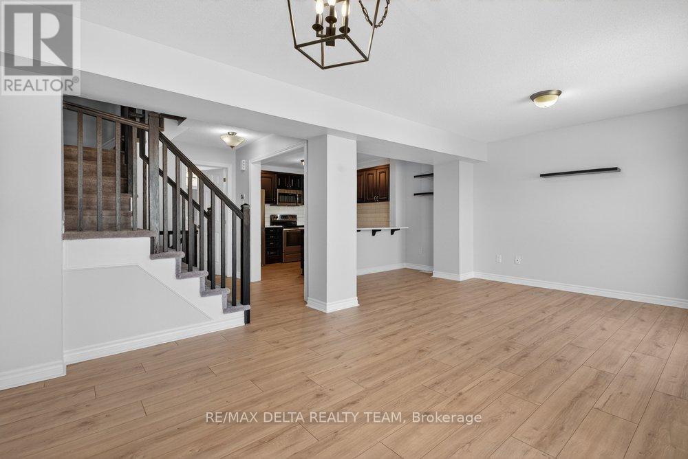 94 Feathertop Lane, Ottawa, Ontario  K2S 1E7 - Photo 13 - X12911170