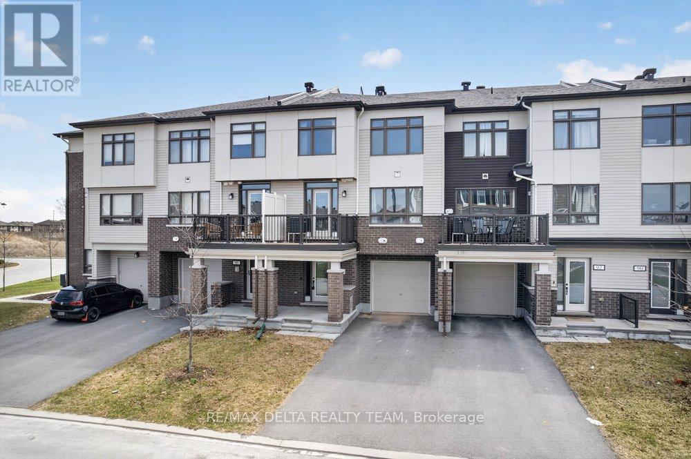 94 Feathertop Lane, Ottawa, Ontario  K2S 1E7 - Photo 2 - X12911170