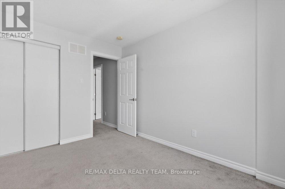 94 Feathertop Lane, Ottawa, Ontario  K2S 1E7 - Photo 20 - X12911170